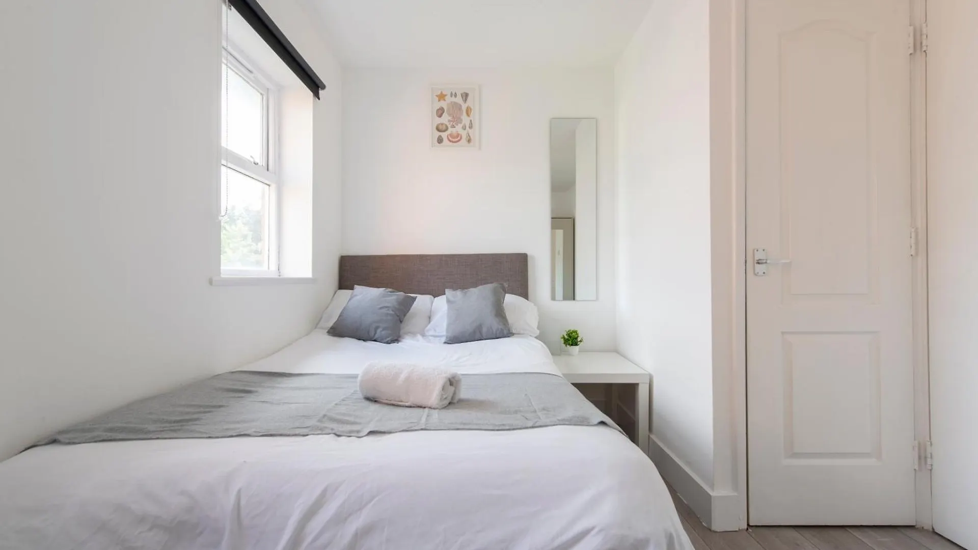 Stylish 2 Bed House Near O2 Arena, Excel & City Airport London Holiday home